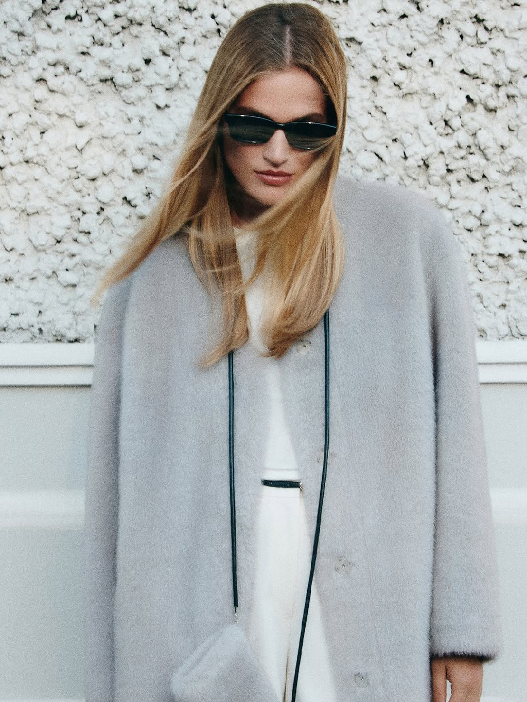 В настроении окружить себя теплом и уютом.
Уже ждем прохладную погоду, чтобы укутаться в мягкую шубу и спрятать руки в меховые варежки.