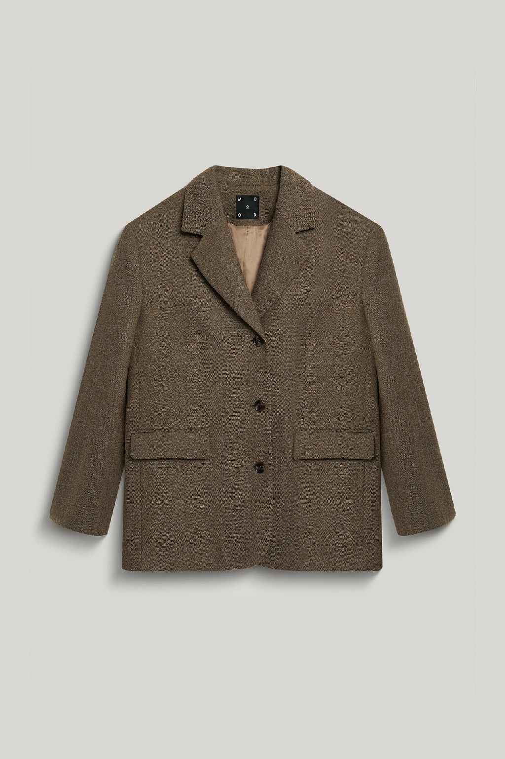 Образ № 4 
Для бежевого сета с джемпером и брюками подбираем лоферы с мехом и объемный жакет коричневого цвета.

Осенью хочется чаще экспериментировать с новыми оттенками, которые сделают повседневные сочетания ярче и интереснее. 

Наши стилисты собрали несколько образов с вязаным трикотажем, верхней одеждой, обувью и аксессуарами в сезонных оттенках — делимся идеями с вами. 