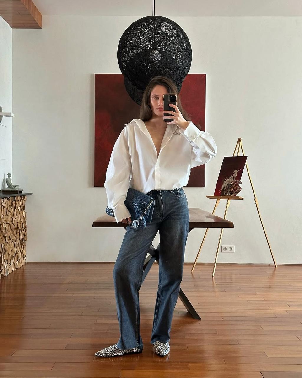 Понравился образ @aaanettes и Choux. Обувь не нашла, но, кажется, как будто, по идее,  слингбэки от lime тоже будут классно смотреться

Ну или придется присмотреться к моему диско-шару 