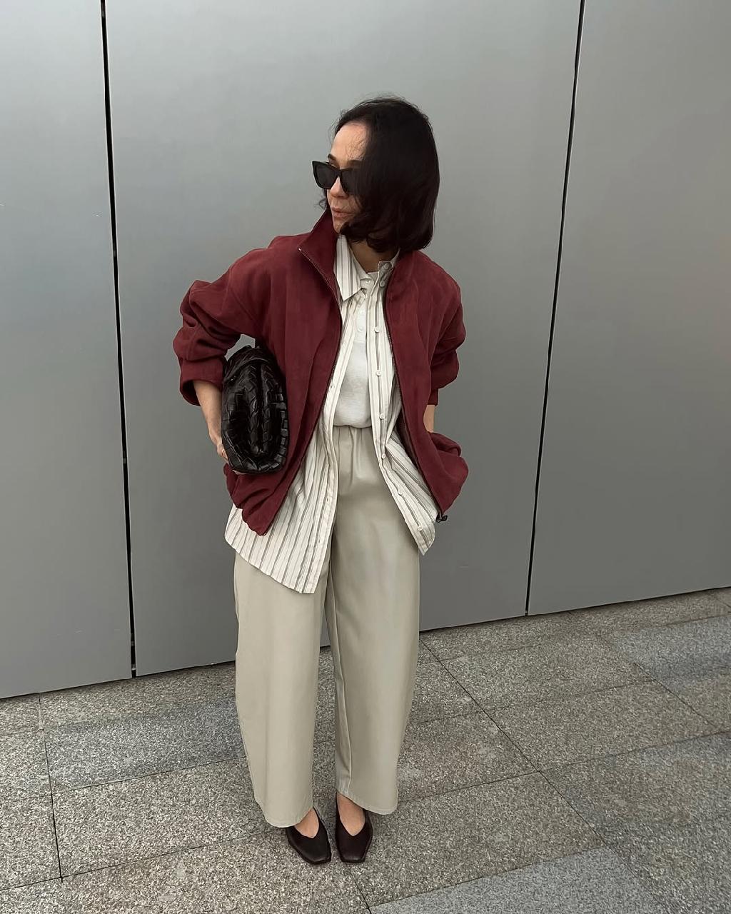 Мне кажется, я подписана на всех основательниц брендов, которых только смогла найти. Для меня это отдельная любовь наблюдать как бренд является отражением их смыслов, ценностей, образов

Вот к примеру, как гармонична @marinateren в 1811, основательницей которого она является, ну кайф же 💖