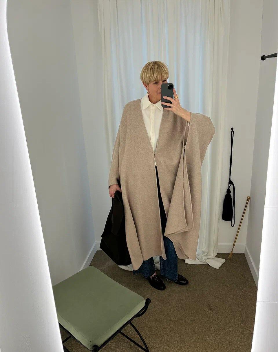 Кстати, заметила ещё один тренд, и он мне безумно нравится – когда бренды приглашают инфлюенсеров, те собирают образы и делятся ими прямо из примерочной. У меня от такого контента ощущение, что я сама сходила и примерила всё это на себе. 

Отдельная мотивация для брендов открывать свои офлайн сторы, как, к примеру, сделали my812 и пригласили @julia_krasilnikowa