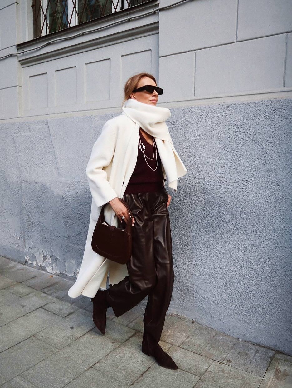 Решила сделать несколько постов, посвященных премиум коллекции Love Republic, здесь одним точно не обойтись 👀

И первый пост со Светланой Бондарчук 