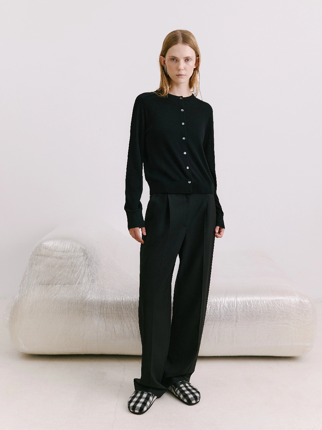 Что я забираю себе в сохранёнки из нового дропа OSOME 2 SOME:

- точно жакет
- точно кардиган
- точно бомбер
- ну и брюки из базы, потому что нравится