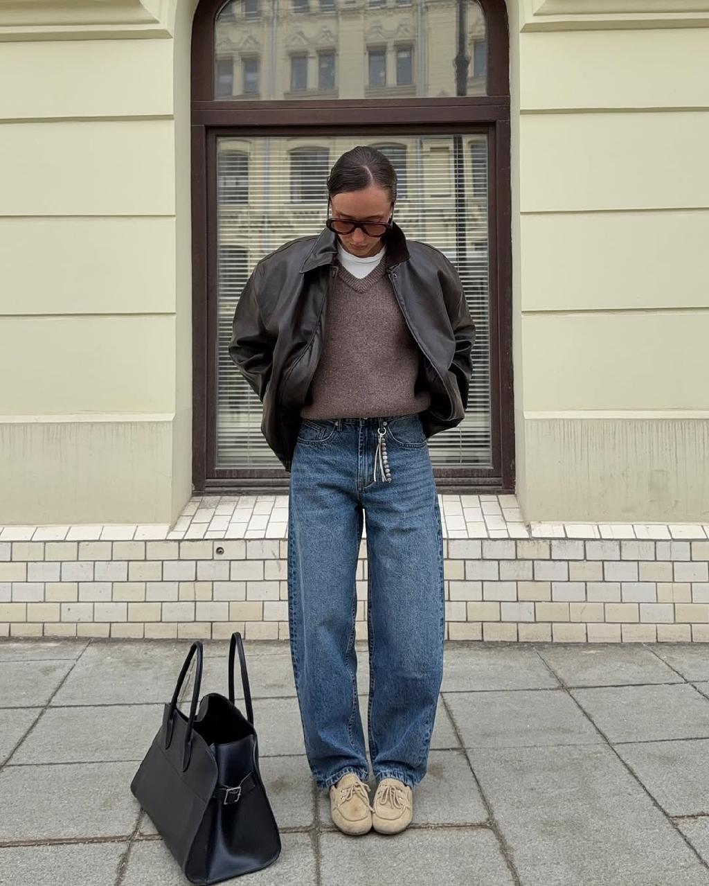 Последнее время Chaika радует своими образами, хочется сохранять каждый

Смотря на погоду за окном, этот образ дополненный топсайдерами, самое то, как хочется выйти на улицу