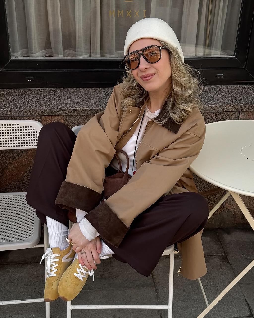 Очень по нью-йоркски получился образ у  @ritamaslova. Сохраняю себе как то, что хочу повторить

PS. кеды в Lime закончились, поэтому решила добавить свою любимую модель из Ekonika