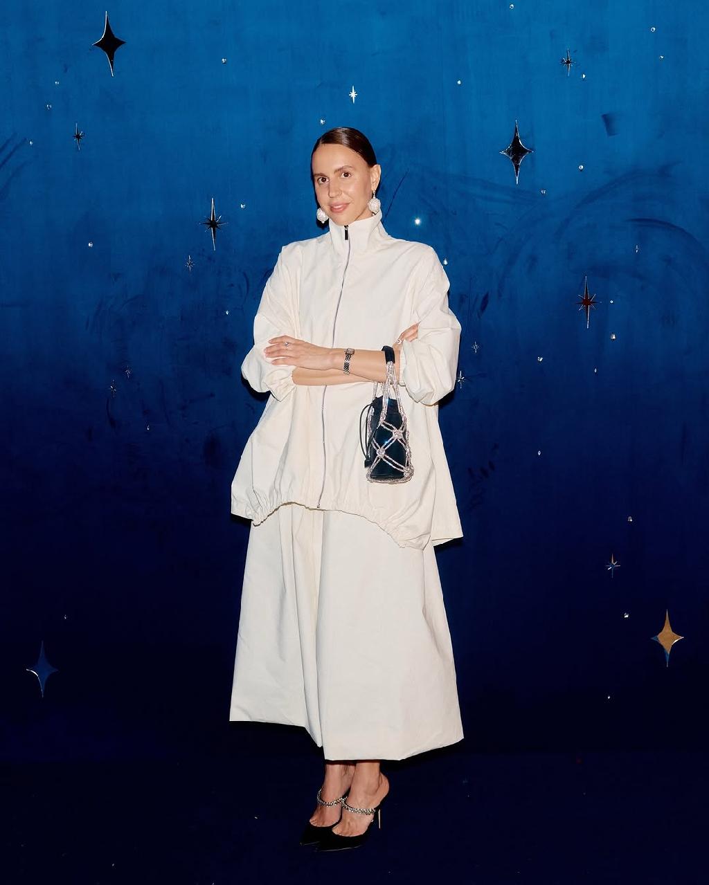 Классный образ из Otten случился у @olgabond на премии The Blueprint 100, беру на заметку✅