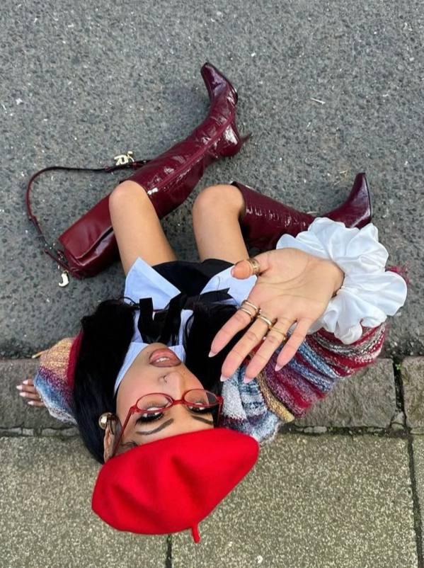 Обувь в цвете бургунди