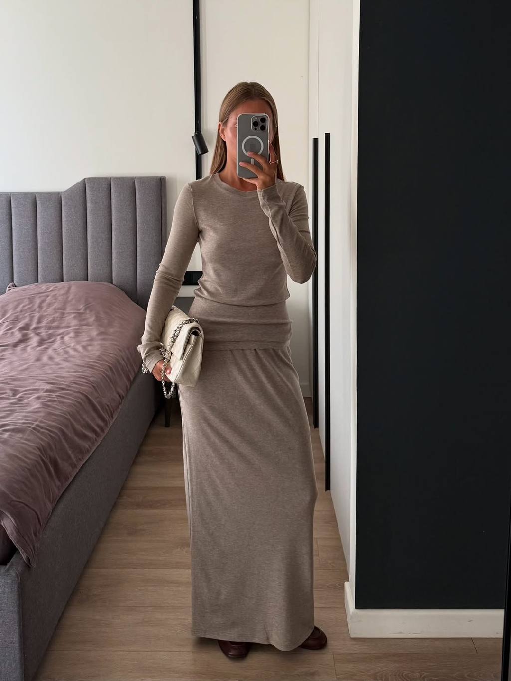 Красиво, удобно и абсолютно универсально
Трикотаж IN&OUT для любых случаев на сайте matu.me