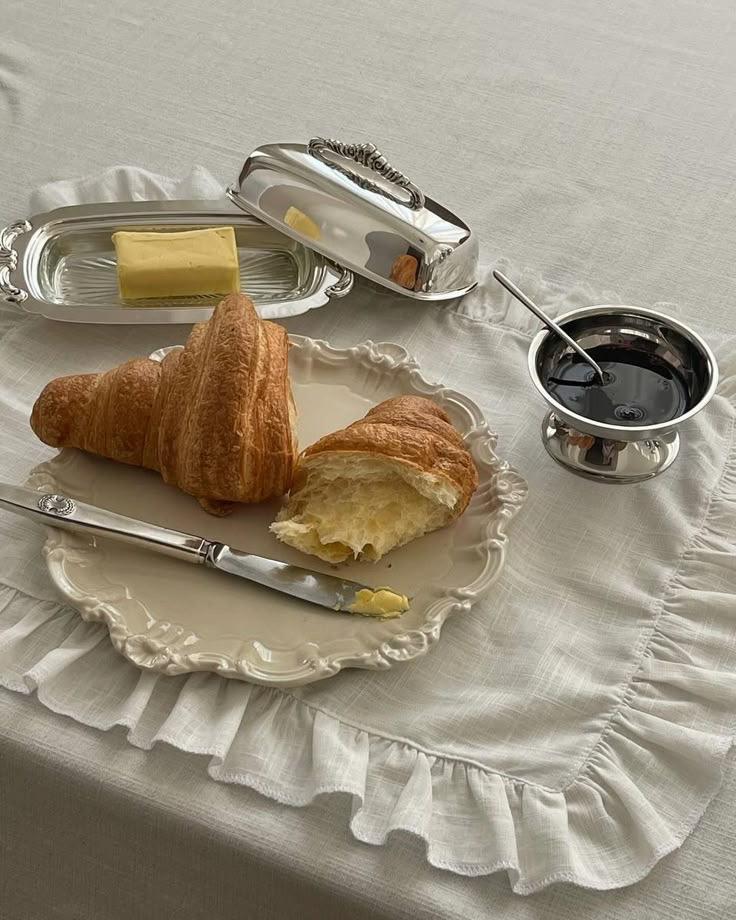 Сервировка стола