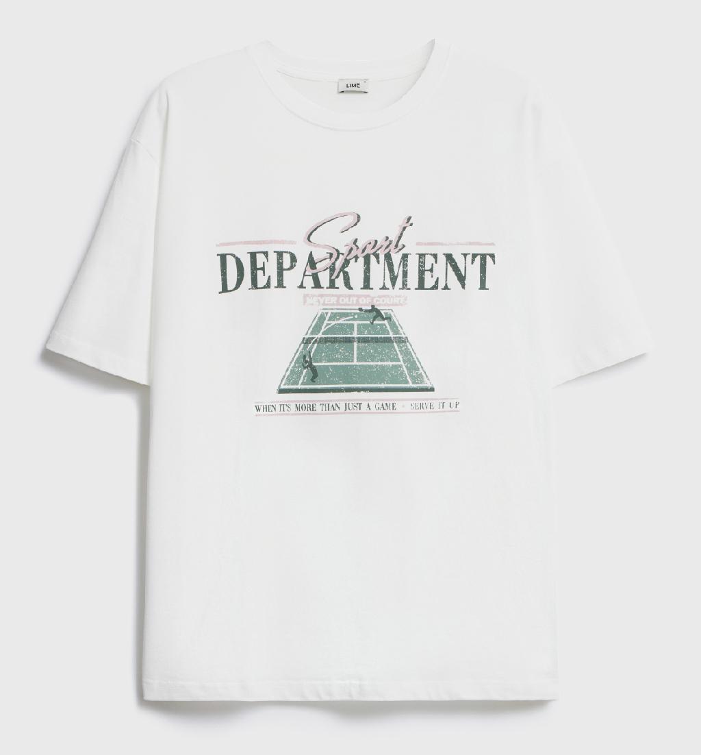 Яркая футболка - незаменимая вещь в гардеробе летом (если только вы не любитель минимализма, конечно же) 

Обратите внимание на мужские отделы 