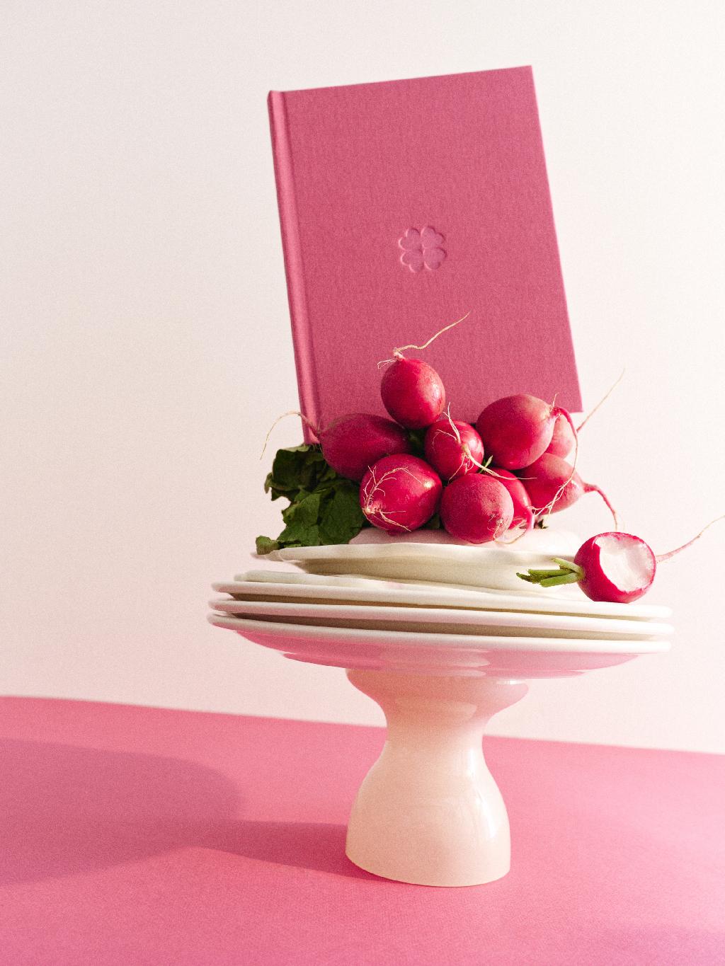 Летняя серия минибуков. Яркая лимитированная коллекция уже на сайте и в приложении Периодики 🩷

