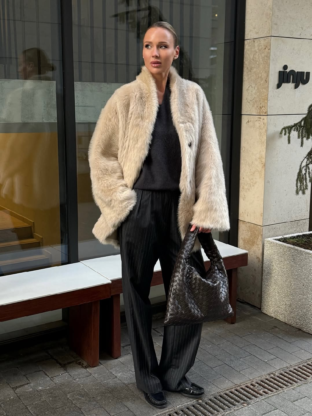 Образ от @evgeniyatarletskaya тотал ROCKABI