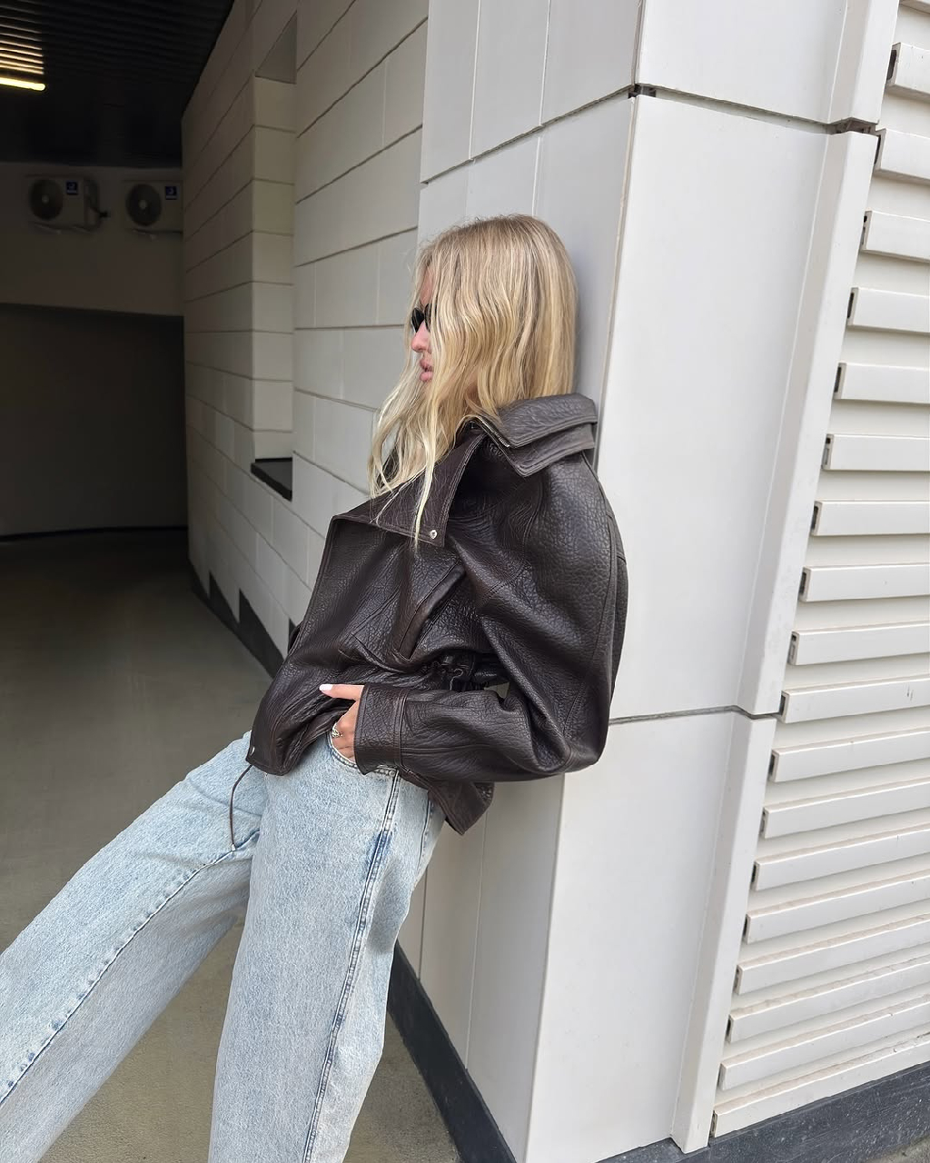 Сезон кожаных курток официально открыт ✅

На фото парка "BANDITO" от LUZEEN 