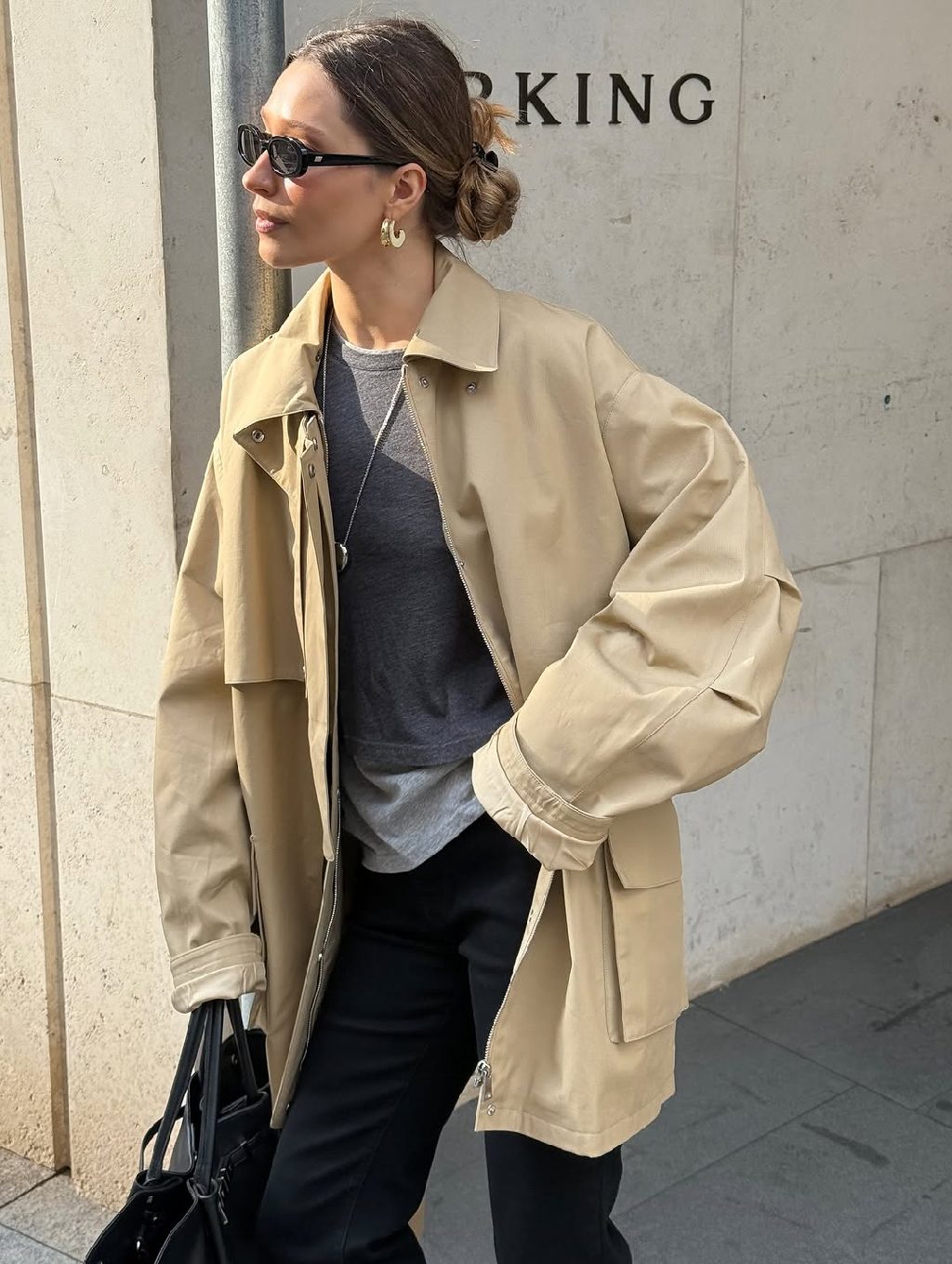 Смотрю на погоду за окном, смотрю на образ CHOUX, и кажется, это самое то, в чём сейчас можно красиво выйти на улицу