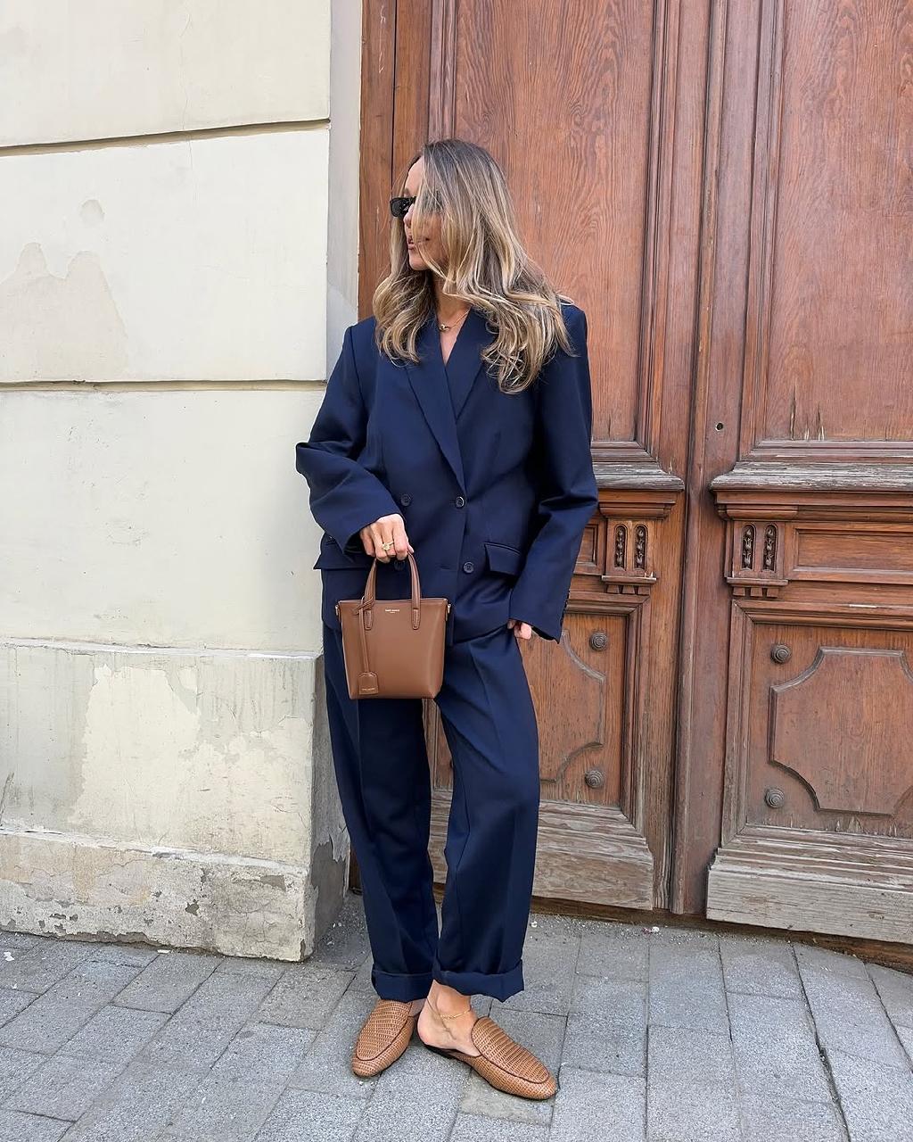 Прекрасное классическое сочетание 💙🤎в образе @kgamine и Envy