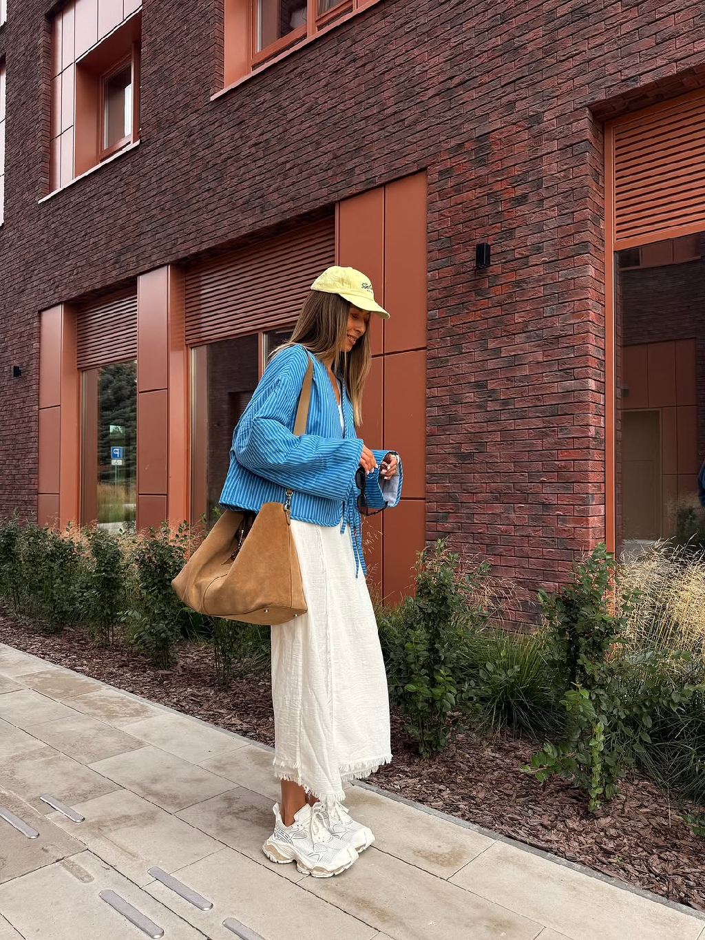 Как же я радуюсь, когда нахожу яркие образы, хотелось бы, чтобы их было больше!

Спасибо @dedovetsgi за идею