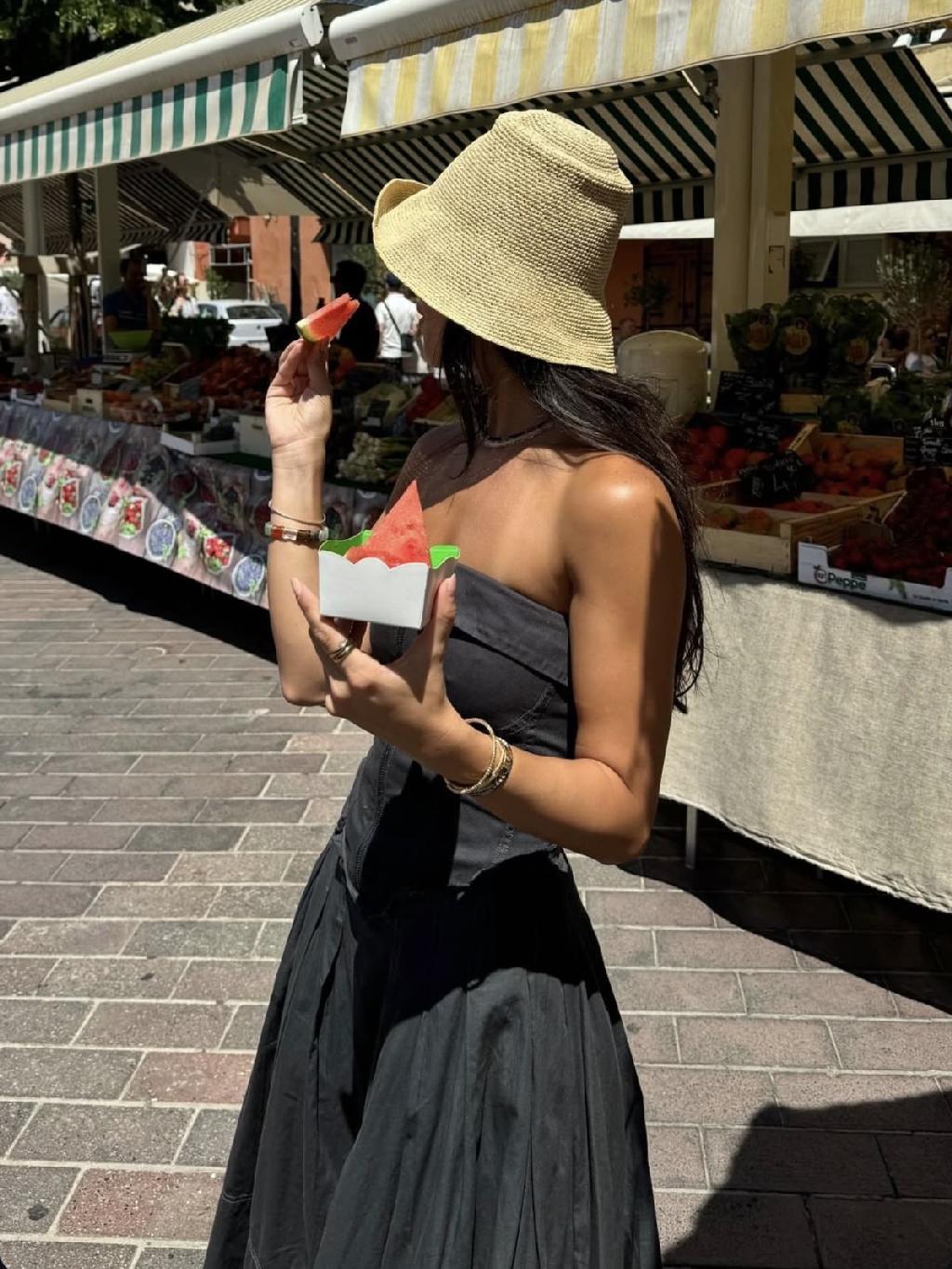 Панамы или платки? Голосуем! 