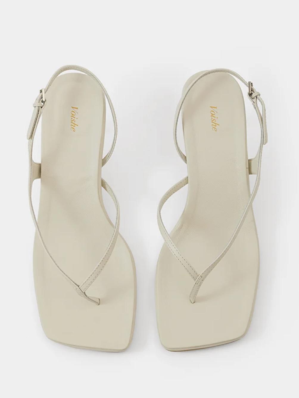 Охота на босоножки открыта! В прошлом году я так и не нашла свои идеальные, пора исправлять ситуацию. Пока в топе эти от Voishe. Причем в обоих цветах. 