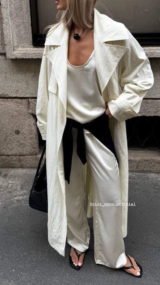 Наткнулась на эти фото на пинтерест - мой вездесущий кулон идеально вписывается везде. 

Есть любимые вещи, которые я бы купила ещё раз сто, и ценность которых в сто раз превышает их цену. Это про него. 