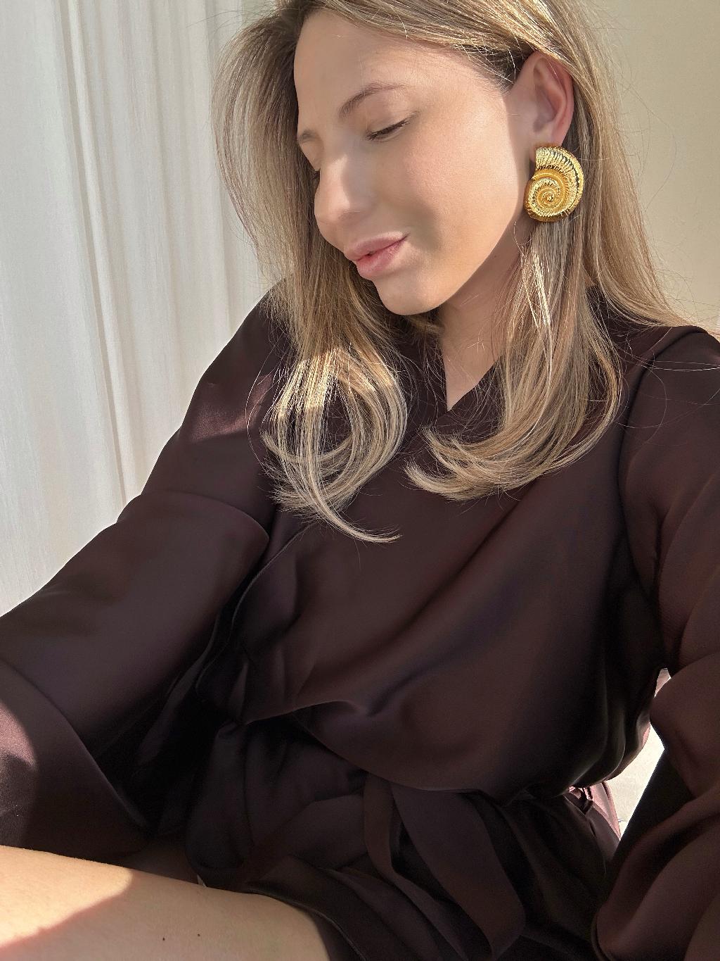 Этот мой новый халат 😍

Халат: WB арт. 189109521
Серьги: WB арт. 234727255
Локация: Геленджик Nero Ilios 