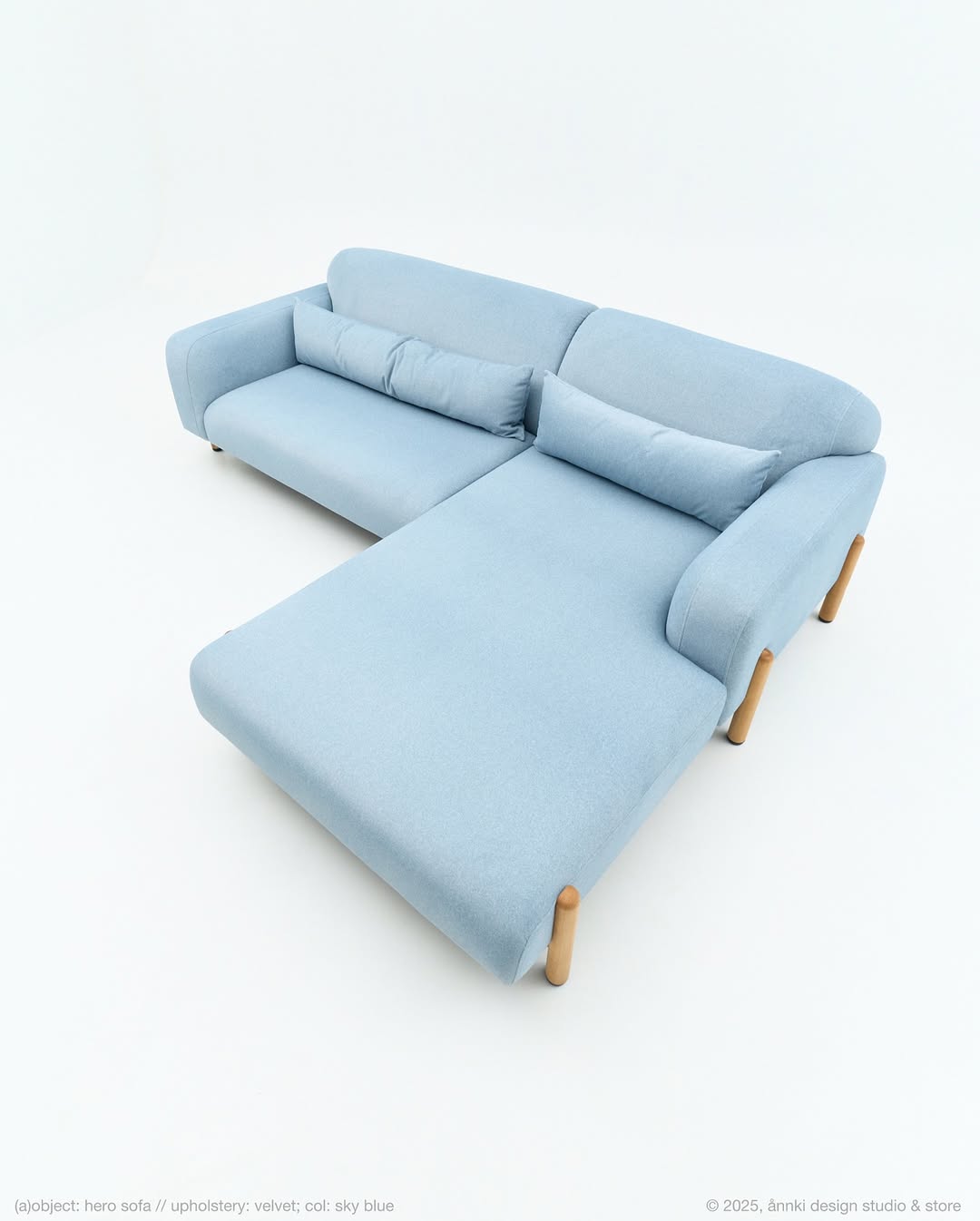 вы просили — мы сделали.
новый угловой hero такой же «базовый гардероб для интерьера», как голубые джинсы и белая футболка — всегда уместен. 

———
(a)object: hero sofa
upholstery: velvet 
col: blue
#hero_sofa