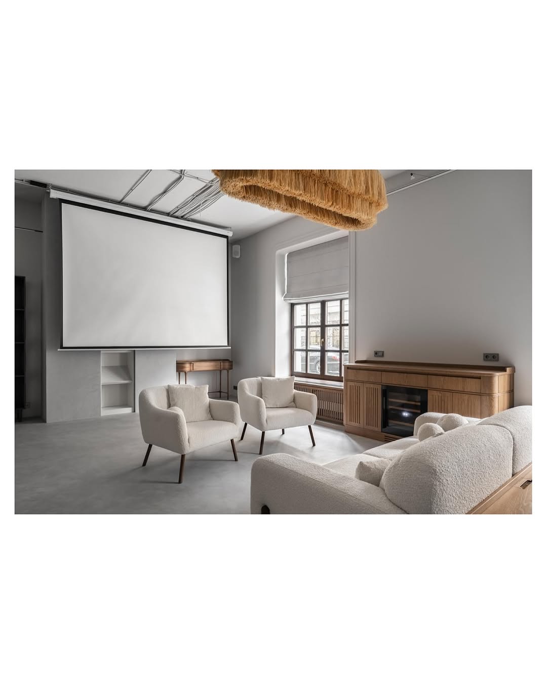 #annkiathome — рубрика, где мы делимся кадрами счастливых обладателей предметов annki. 

своё уникальное лицо, характер и ценность пространство и наполнение интерьера обретает тогда, когда в нём появляется жизнь.

——
на фото:
1, 2, 3 — диван hero + два кресла ernest / buckle / col: milk
4 , 5 — стул steve dinner / buckle / col: milk*
*когда спрашивают, удобно ли сидеть на новых стульях annki
6 — диван plus + / конфигурация из 2х модулей + два кресла steve / buckle
7 — стул steve dinner / eco wool / col: grass 
8 — скамья clover / col: xmas
9 — стулья-steve dinner / buckle / col: milk
10, 11 — диван plus + / конфигурация из 2х модулей / eco wool / col: natural
12 — кресло steve / eco wool / col: grass