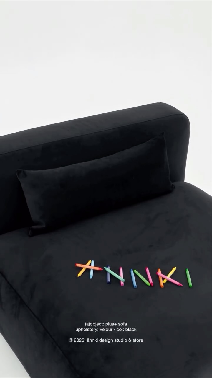 с 1 сентября!

———
(a)object: plus sofa
upholstery: velour 
col: black

#plus_sofa