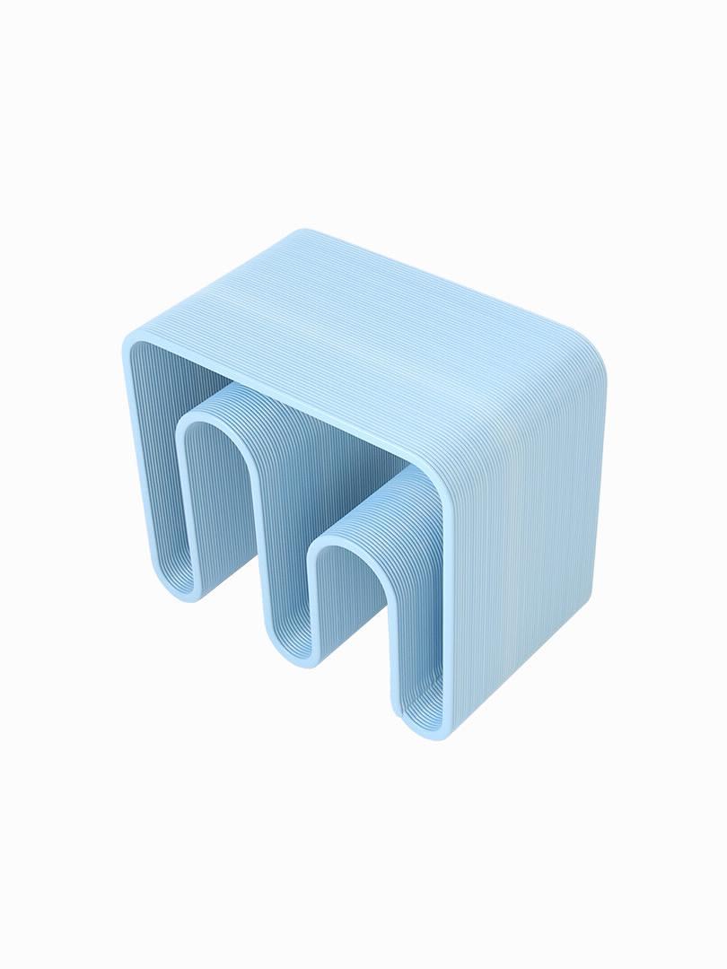 Столы и стулья