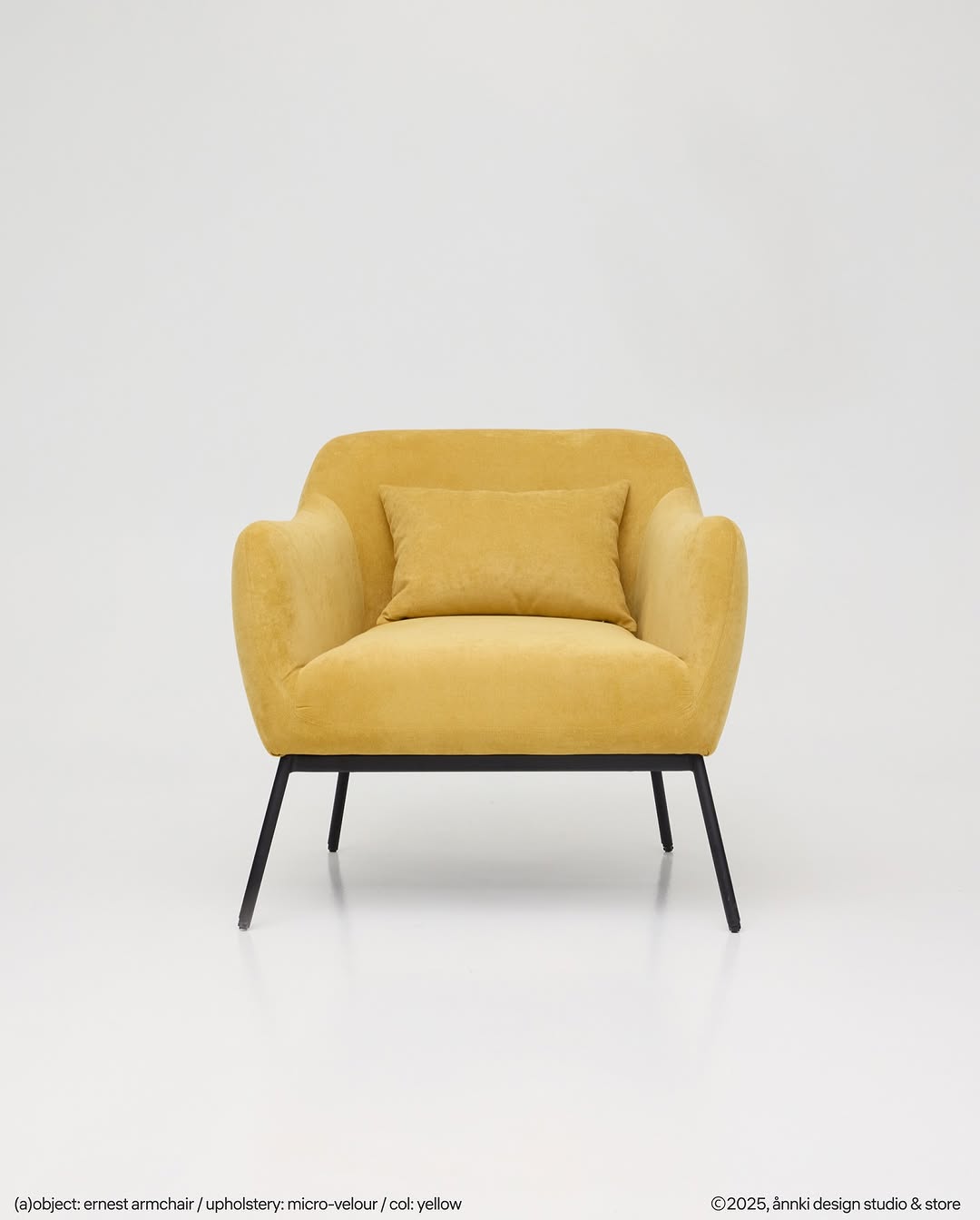 time to fun: зажмите точки внизу карусели и листайте кадры, чтобы рассмотреть кресло ernest со всех сторон.

в желтом микровелюре он становится акцентом: тёплым, мягким, немного ироничным. с ним хочется читать, думать, молчать или просто смотреть в окно.

———
(a)object: ernest armchair
upholstery: micro-velour
col: yellow
#ernest_armchair