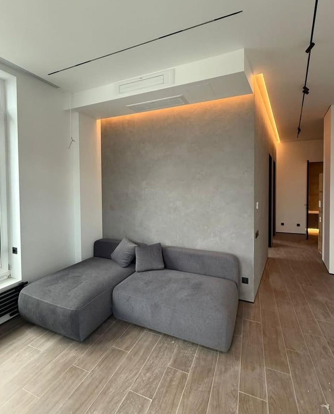 давно не было рубрики #annkiathome — исправляется. в постоянной подборке мы делимся кадрами от клиентов, вдохновляясь тем, как наши предметы оживают в ваших интерьерах.

——
1-3 — диван plus / upholstery: velour / col: natural / @daniliakhutbeeva 
4-5 — кровать sóva / upholstery: buckle / col: milk
6-7 — стулья steve dinner / upholstery: jacquard / col: zebra ; upholstery: eco wool / col: grass / location: @whatelse.life 
8 — диван plus / upholstery: velour / col: dark grey
9 — скамья clover 2.0 / col: xmas / @daryazosimenko 
10 — стулья steve dinner / upholstery: velour / col: dark grey
11 — табурет clover / col: wood