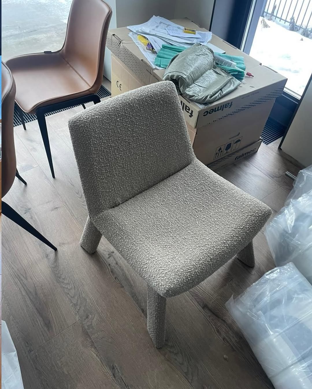 проводим новогодние праздники дома и вдохновляемся кадрами из рубрики #annkiathome. наблюдаем, как предметы annki живут в ваших интерьерах 

——
1 — диван plus+ / конфигруация из 6 модулей / buckle / col: natural
2 — диван plus+ / конфигруация из 4 модулей / velour / col: mustard
3 — диван plus+ / конфигруация из 2 модулей / velour / col: mars
4 — кровать basic / col: linen
5 — кресло steve / velour / col: pink
6 — стол bill / col: black 
7 — диван bono / velour
8, 9 — диван plus+ / конфигруация из 2 модулей / buckle / col: milk, кресло steve / buckle / col: milk
10 — кресло steve / buckle / col: beige